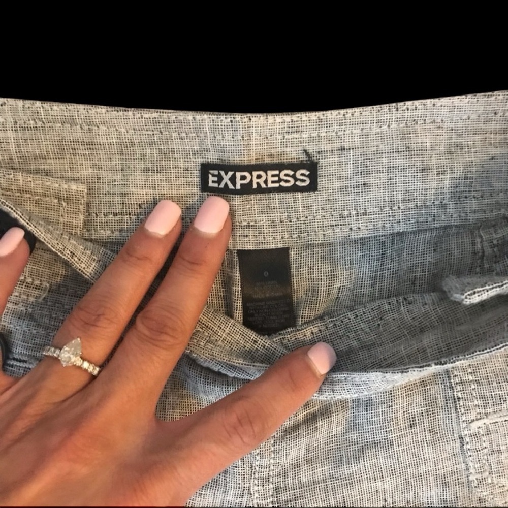 6 button Express Shorts - Picture 3 of 3
